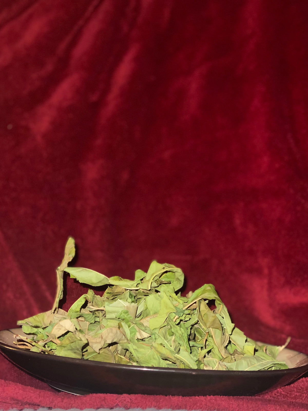 Peach leaves (organic & local)