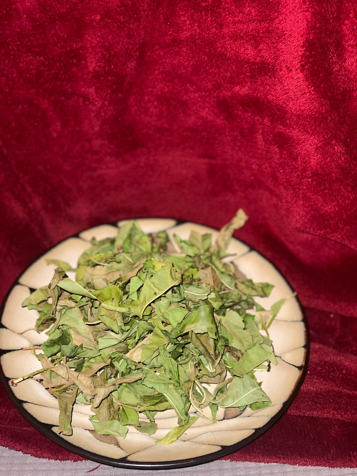 Peach leaves (organic & local)